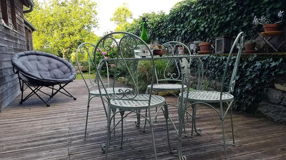 Spacieuse Maison De Village Avec Jardin Dingé Villa